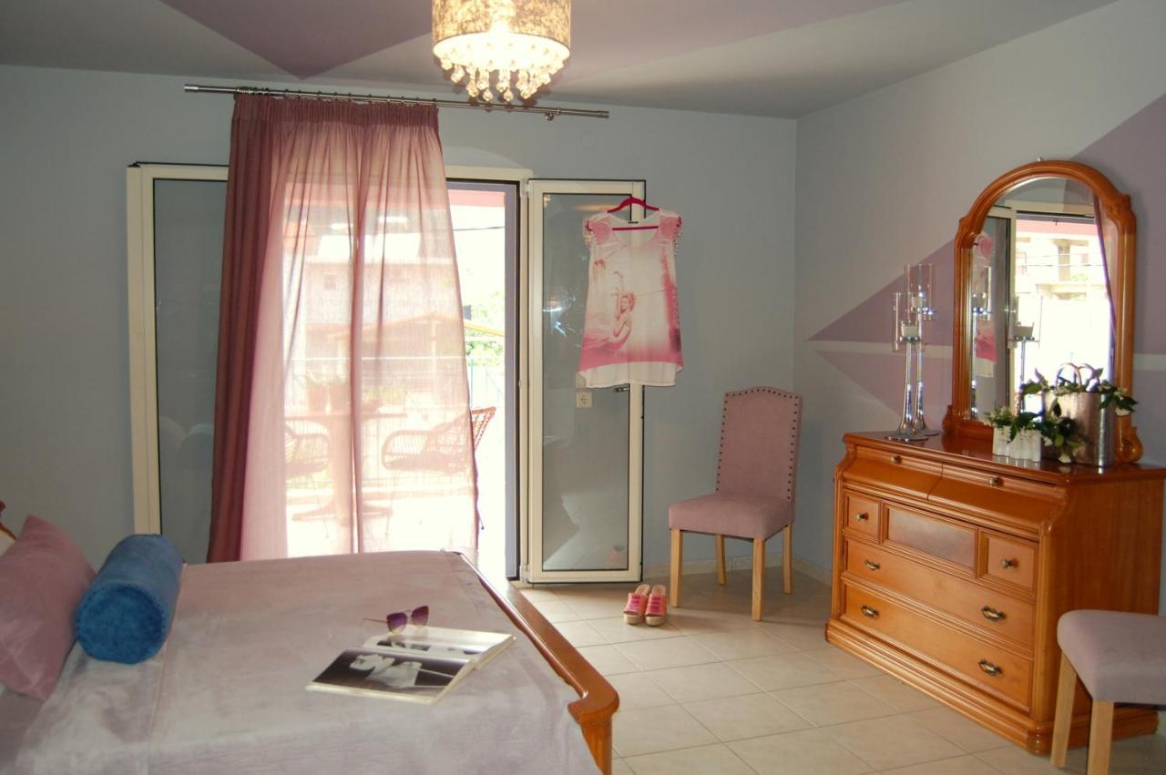 Alkyoni Apartments & Studios Poros  Ngoại thất bức ảnh
