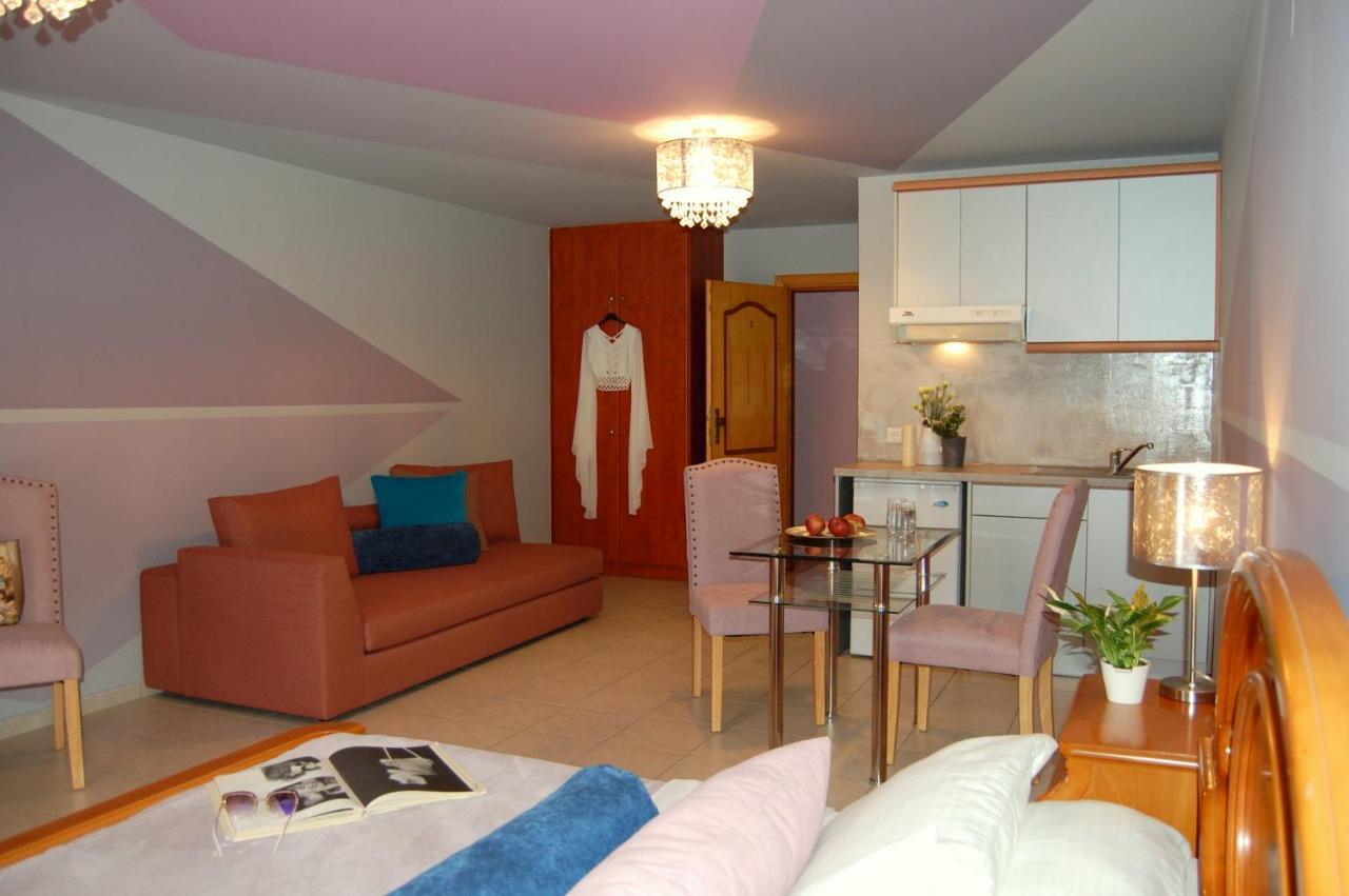 Alkyoni Apartments & Studios Poros  Ngoại thất bức ảnh