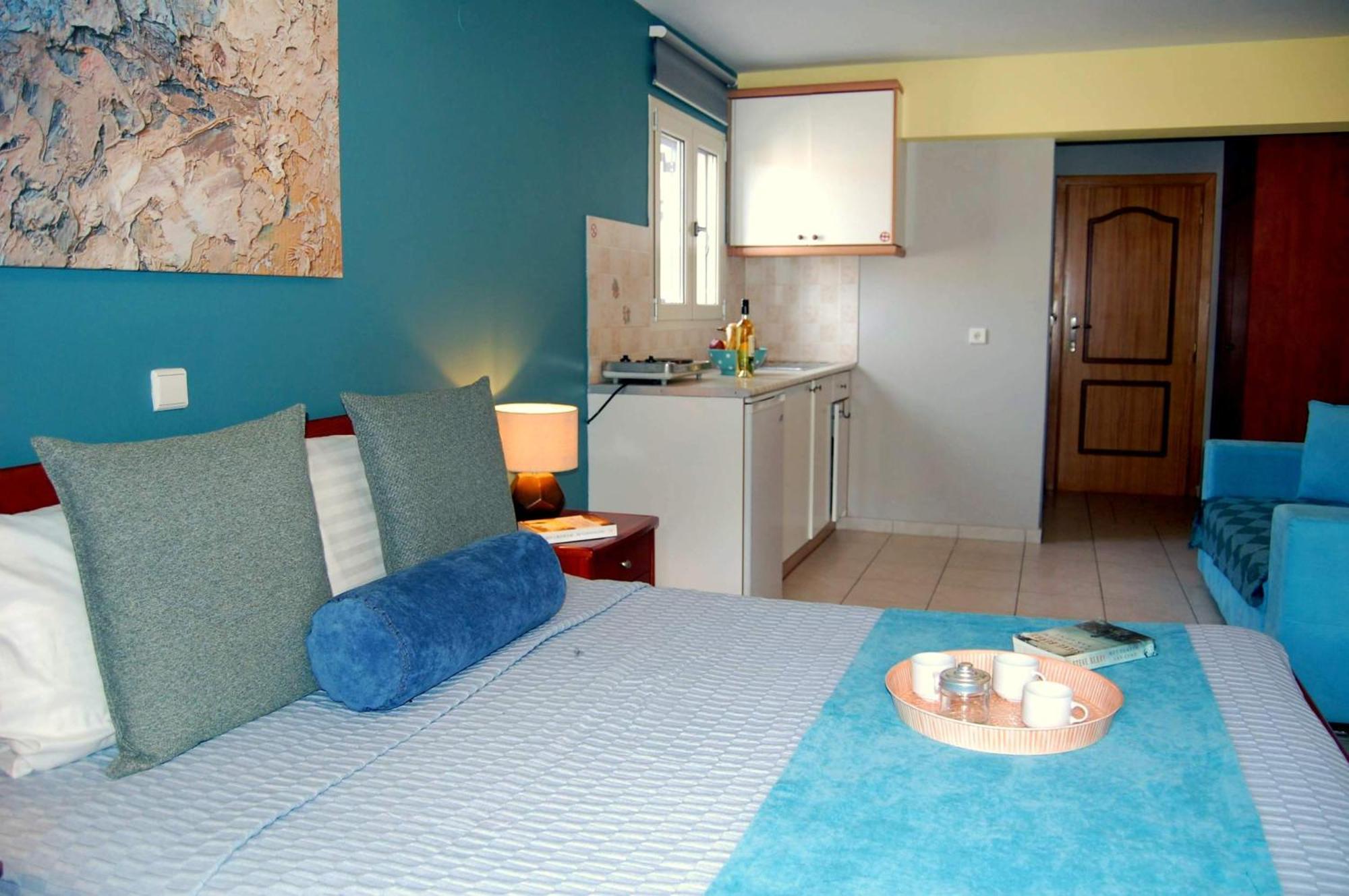Alkyoni Apartments & Studios Poros  Ngoại thất bức ảnh