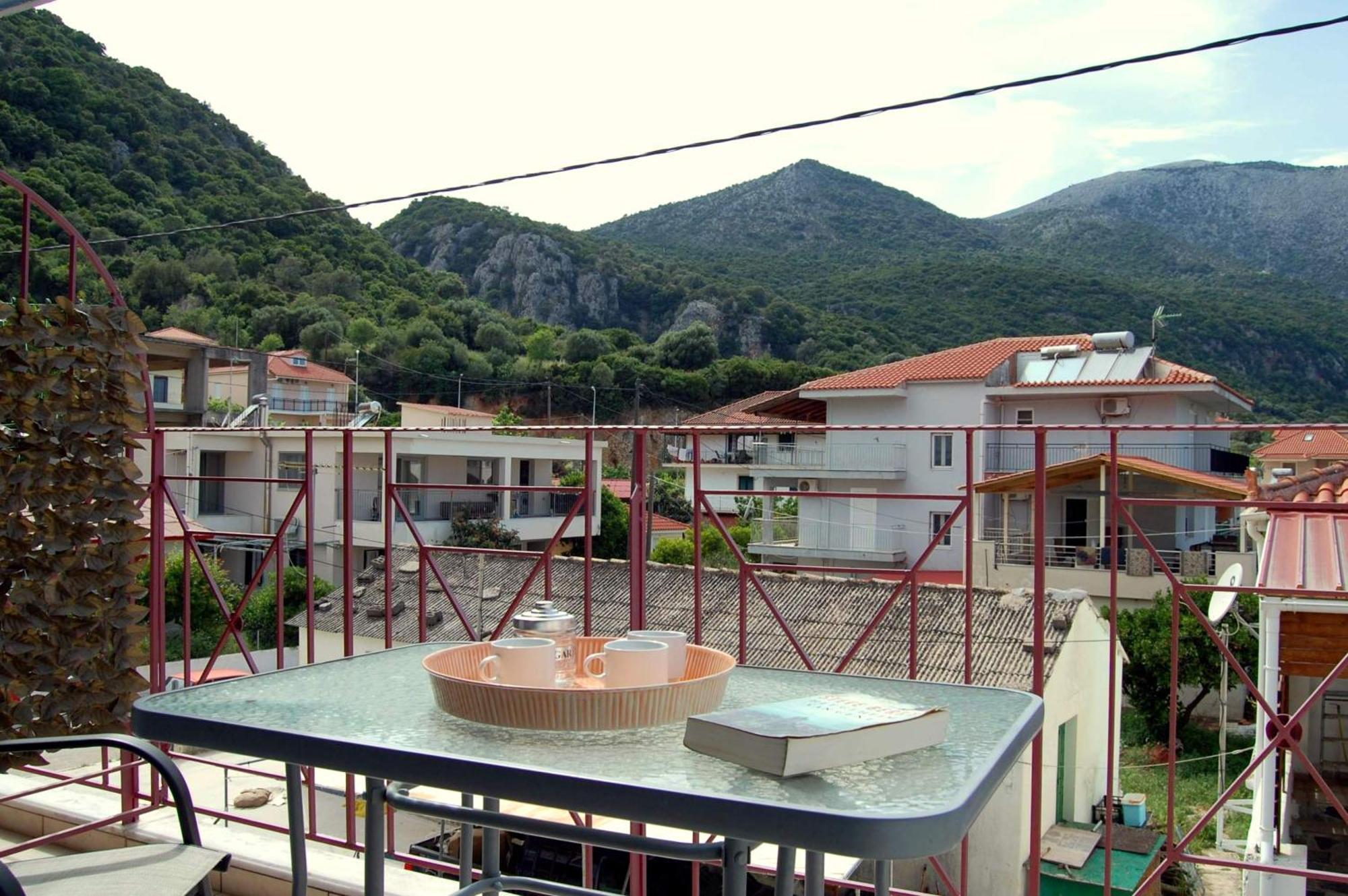 Alkyoni Apartments & Studios Poros  Ngoại thất bức ảnh